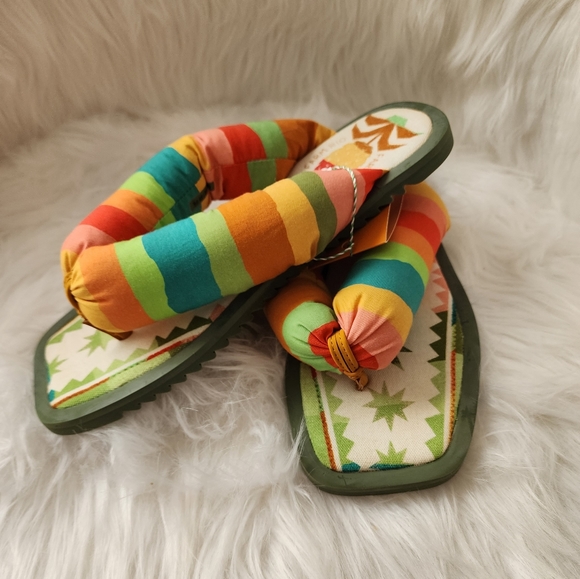 FARM Rio | Shoes | Farm Rio Size Pineapple Puffy Flip Flop Multi ...